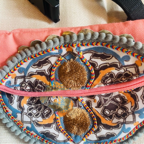 DEBBIE KATZ South Beach Boho Fanny Pack Coral - Picture 6 of 8